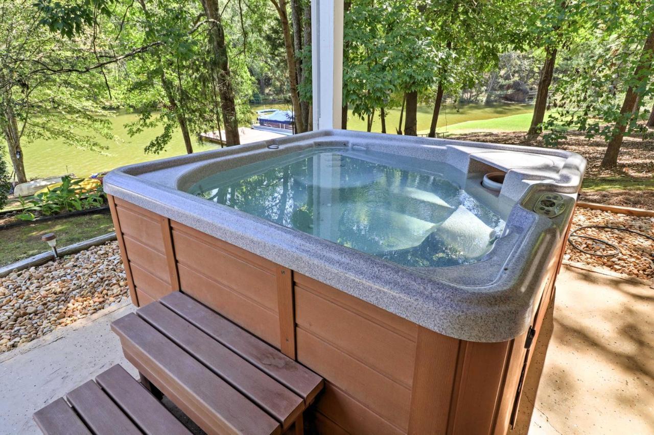 Lakefront Cottage With Private Hot Tub! Buckhead エクステリア 写真